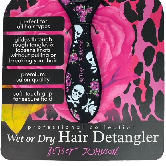 Betsey Johnson Pro Collection Wet/Dry Hair Detangler Brush - Picture 2 of 6